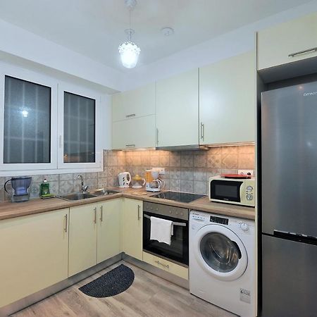Bella Ciao Guest House Атина Екстериор снимка