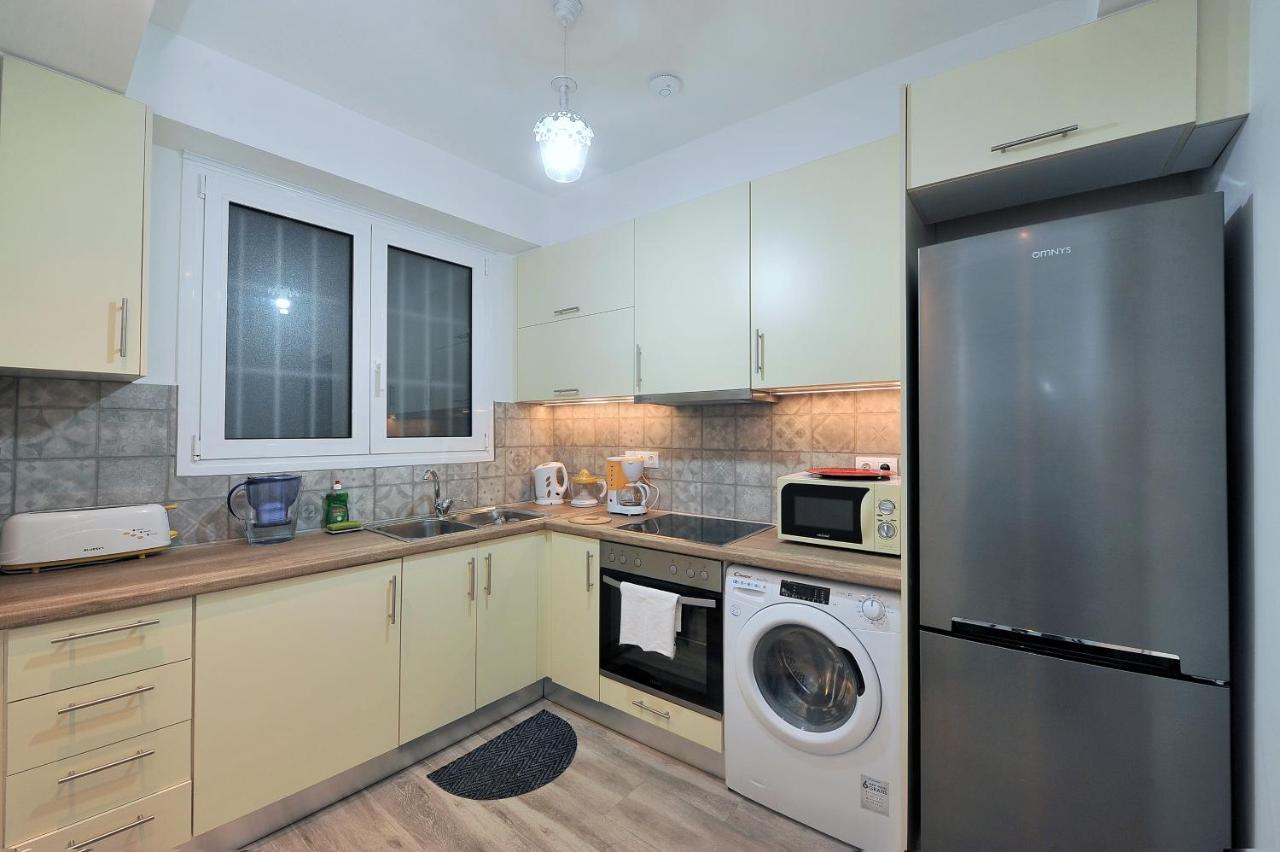 Bella Ciao Guest House Атина Екстериор снимка