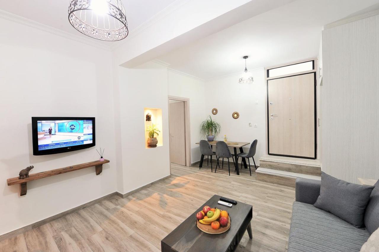 Bella Ciao Guest House Атина Екстериор снимка