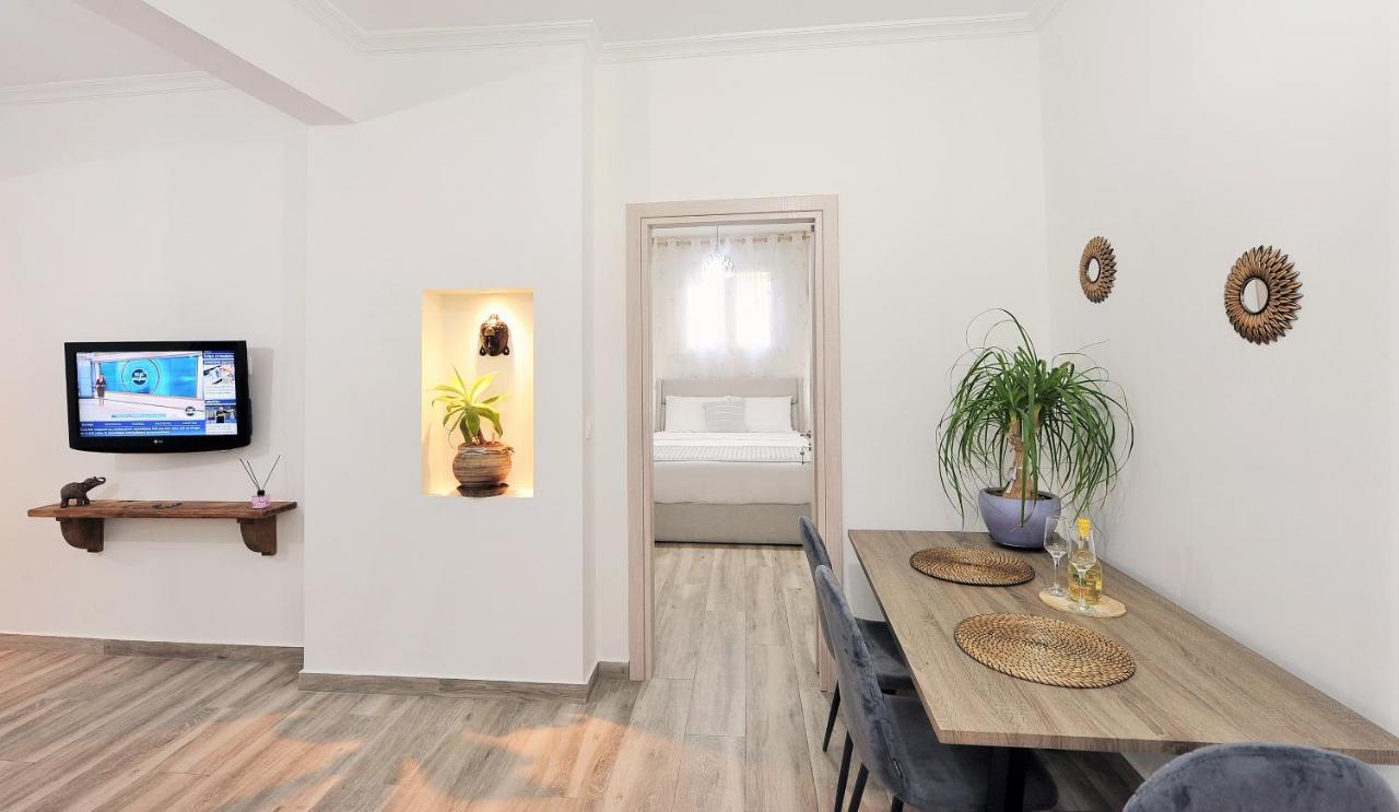 Bella Ciao Guest House Атина Екстериор снимка